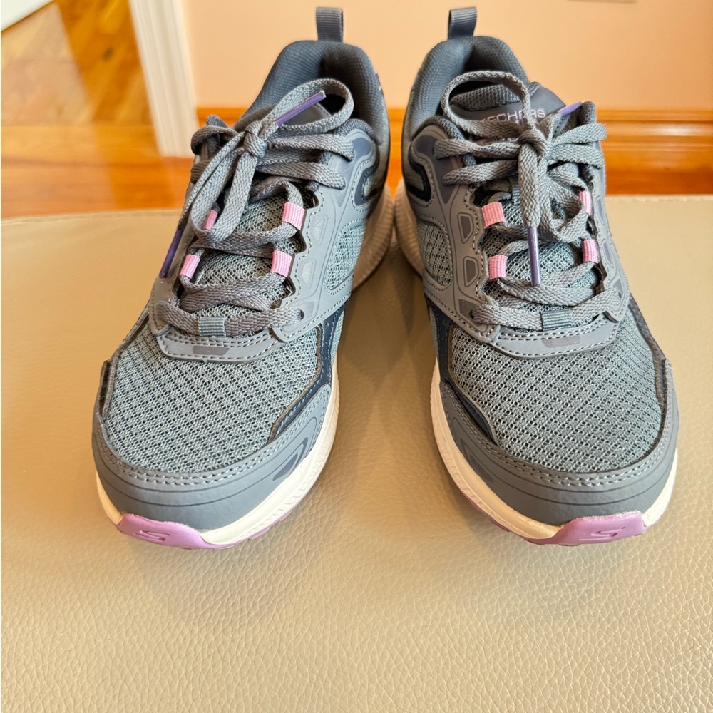 Womens Skechers Go Run Advantage Athletic Grey size 6 - Picture 3 of 5